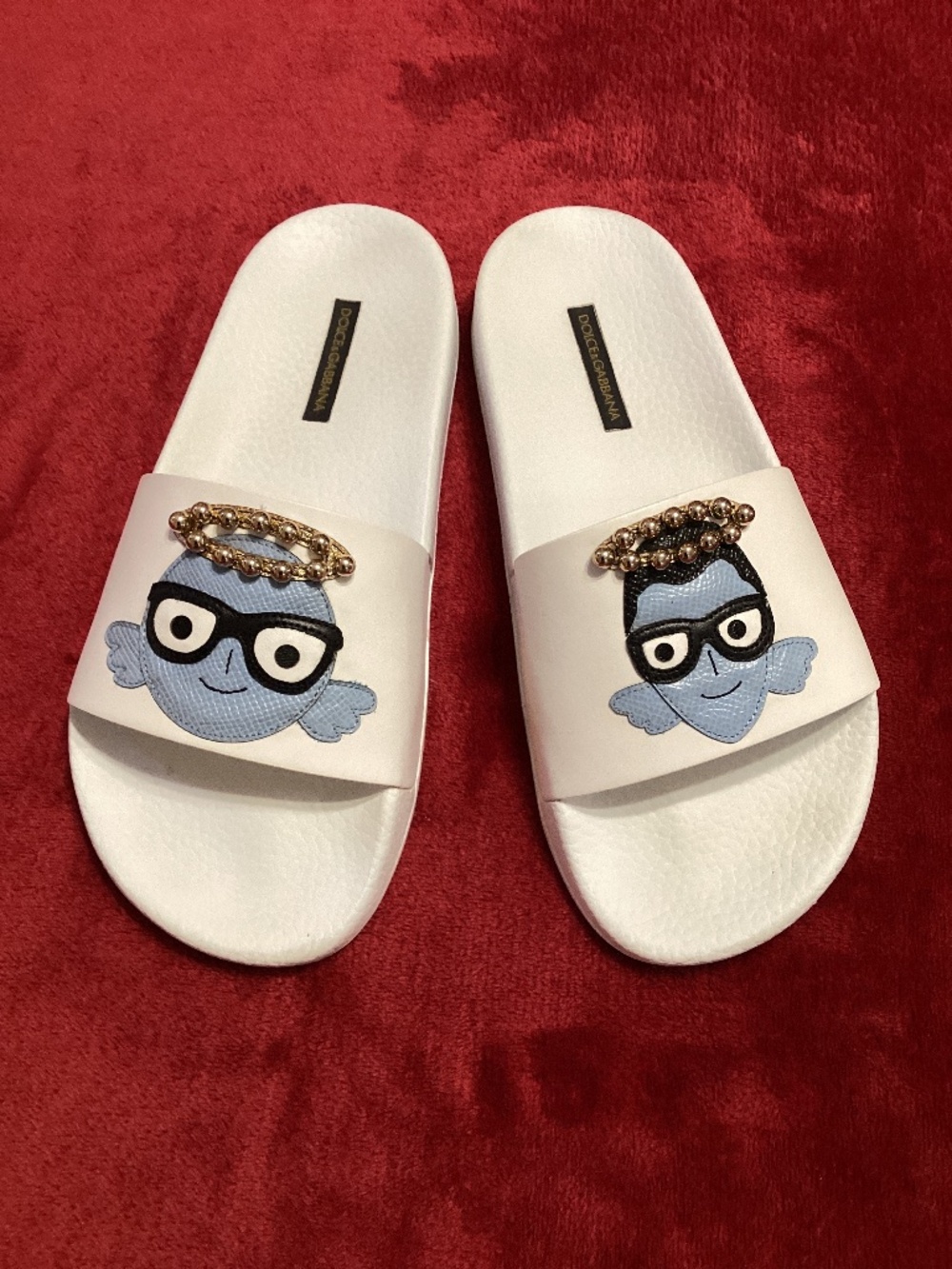 Dolce & Gabbana 😇 pool slides